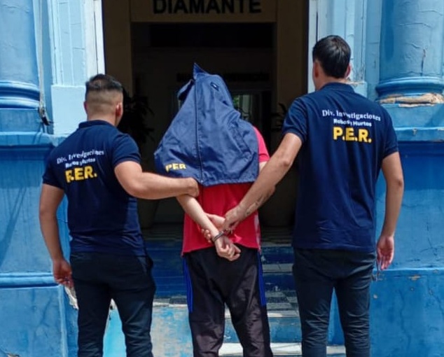 Por robo en Libertador San Martín, hubo allanamientos y 2 detenidos en Crespo