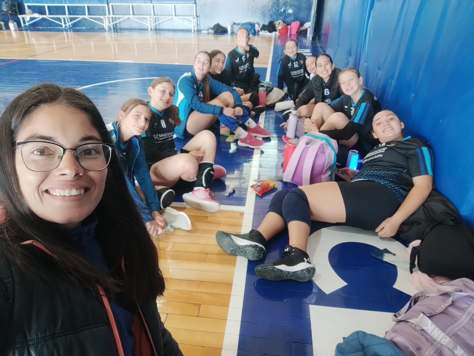 Vóley: Gran jornada para la Sub-14 de la EMC en el triangular de APV