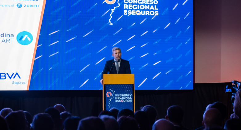 Seguros: Frigerio destacó el rol del sector en el desarrollo productivo