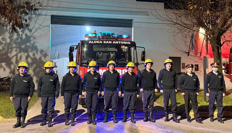 Aldea San Antonio: Ceremonia de Bomberos Voluntarios