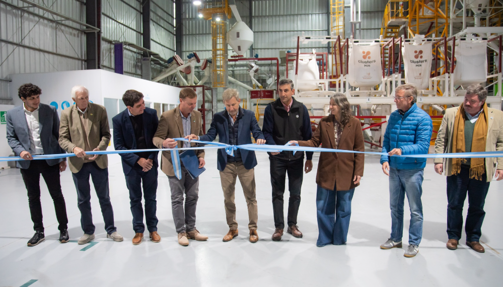 Frigerio inauguró planta de alimentos balanceados de Coop. La Ganadera en Hasenkamp