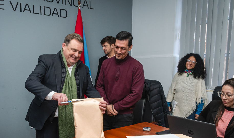 Se invertirán más de 12.000 millones de pesos en maquinaria vial