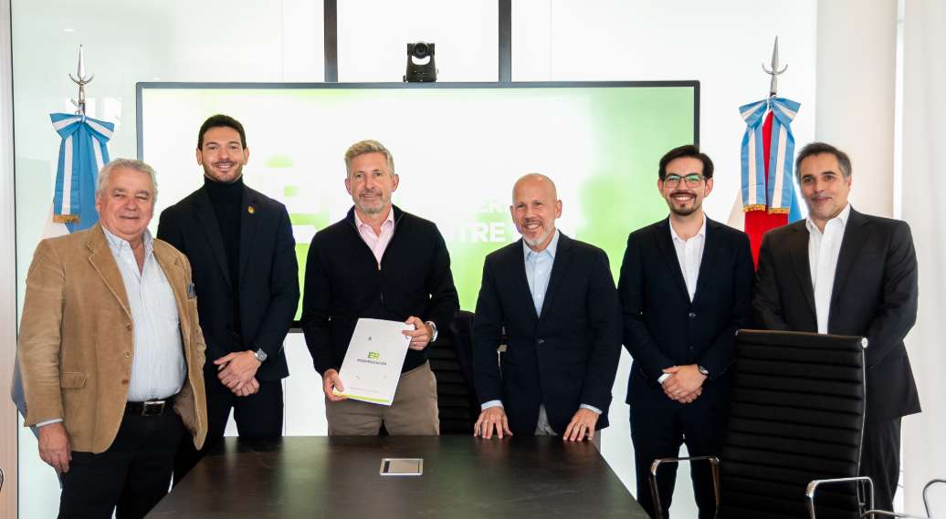 Frigerio firmó un convenio con una empresa tecnológica para llevar la inteligencia artificial al Estado y las pymes